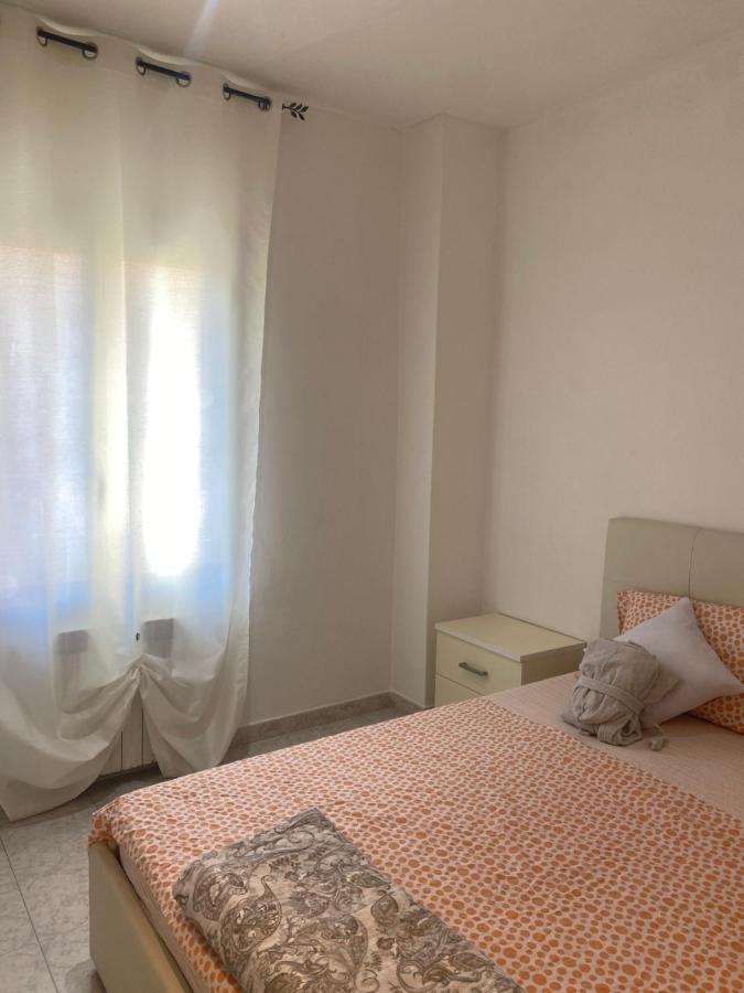 La Casa Del Giglio Hotell Albenga Exteriör bild