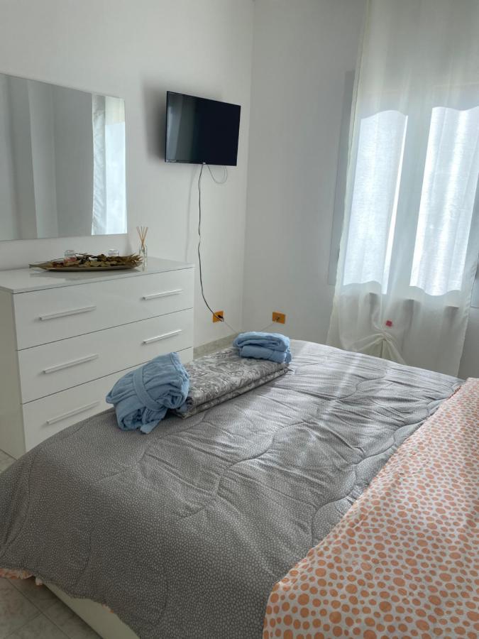 La Casa Del Giglio Hotell Albenga Exteriör bild